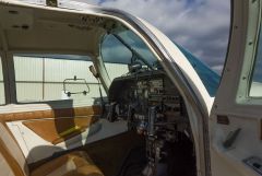 Cockpit 9371