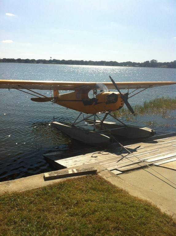 Seaplane flying