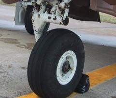 Messy Nose Landing Gear