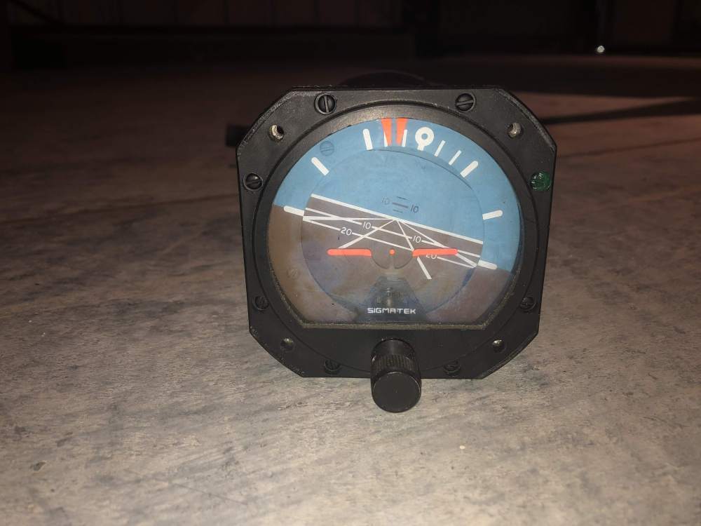 4 Sigma-tek attitude indicator.JPG