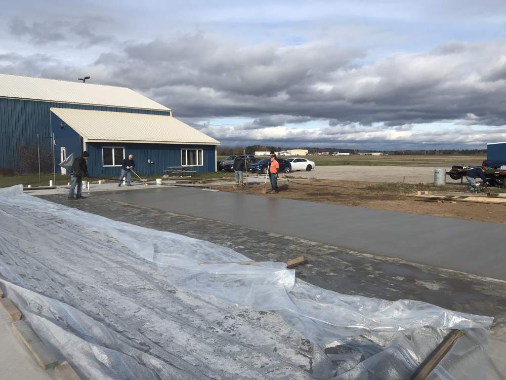 EAA Hangar third pour.jpg