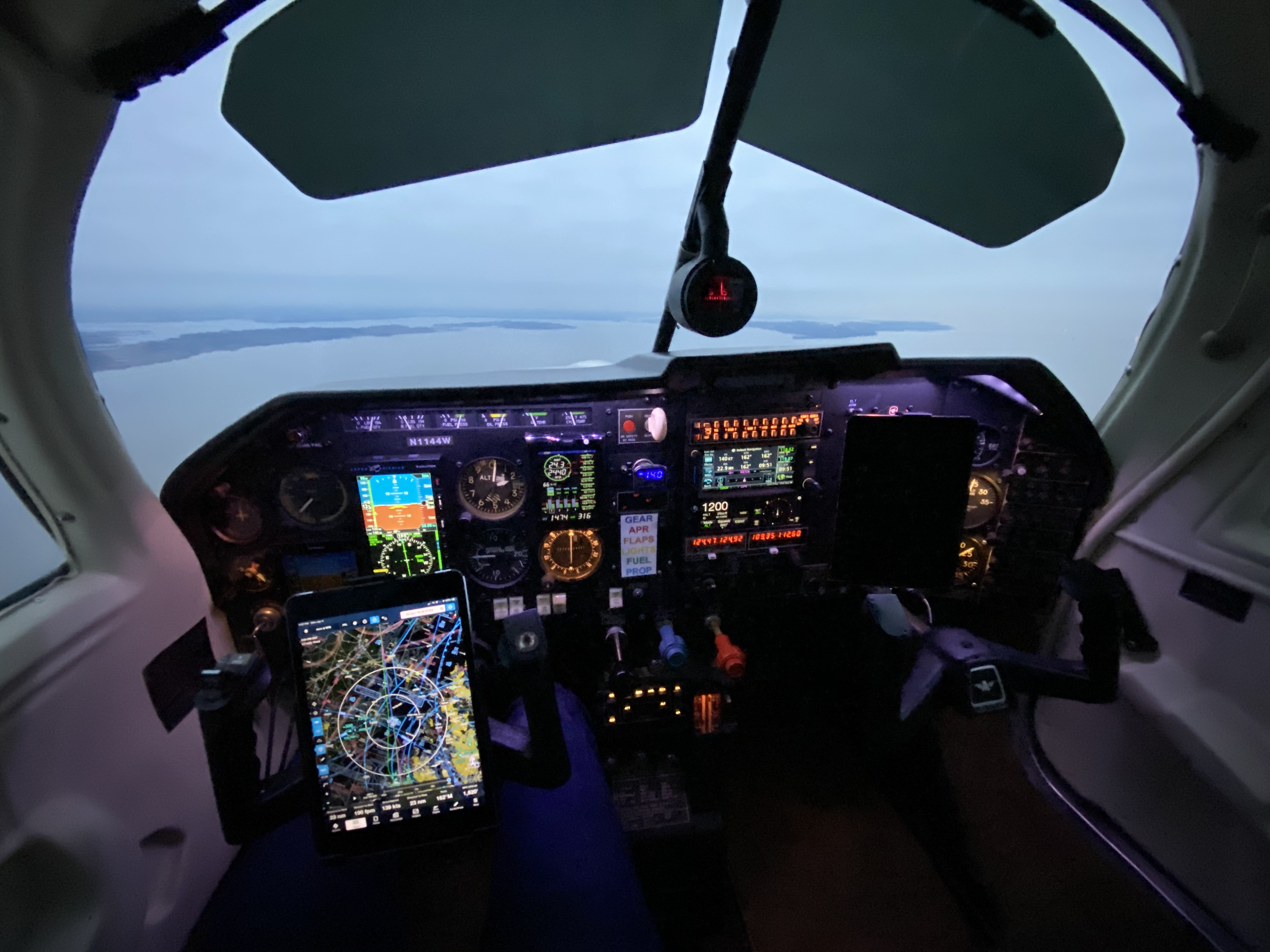 Microsoft Flight Sim with DroidEFB