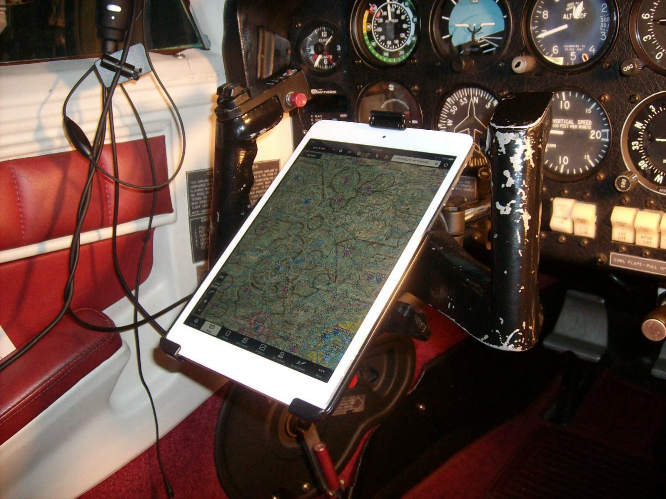 RAM Claw Yoke Mount for iPad