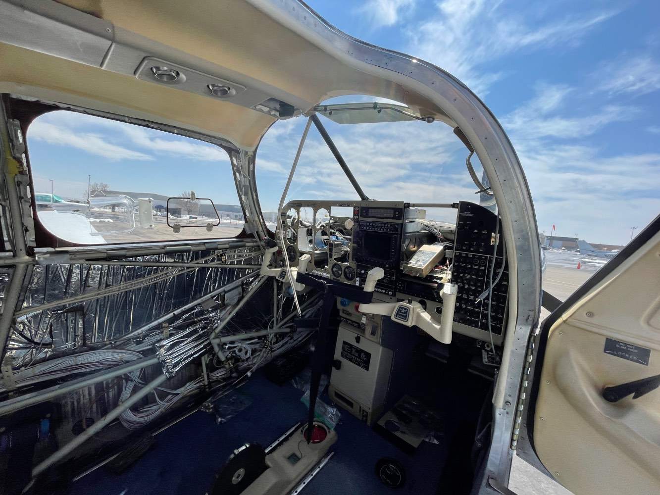 Anyone have pictures of a pre g1000 panel long body interior tube ...